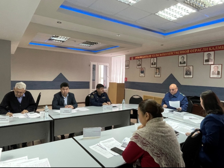 Северо-Каспийским межрайонным природоохранным прокурором проведено заседание межведомственной рабочей группы. Северо-Каспийским межрайонным природоохранным прокурором проведено заседание межведомственной рабочей группы.